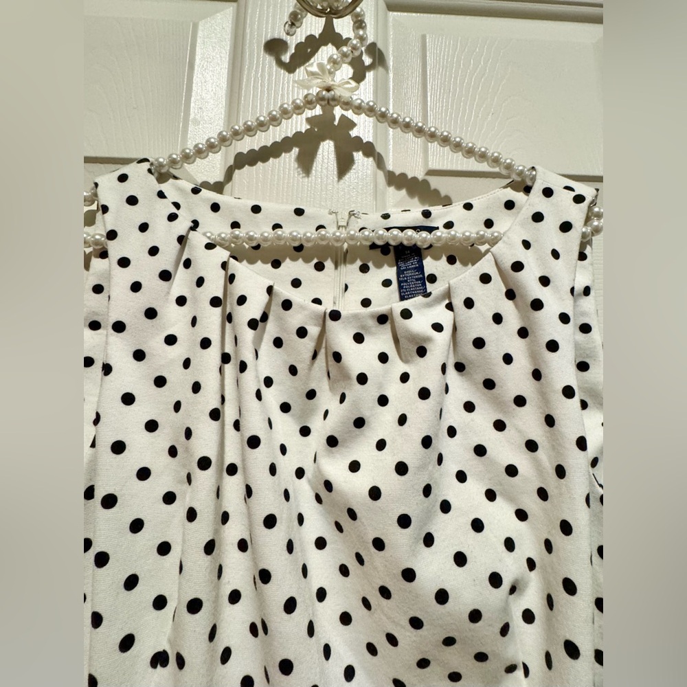 Dress - Chaps - white w/ black polka dots - size 14. Flattering. Pockets! Great - Picture 5 of 8